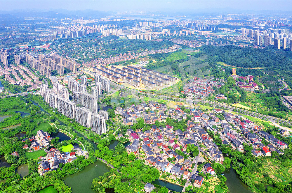 《城市乡村处处新景象》