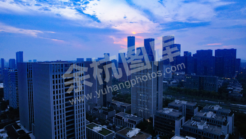 《富美向未来》