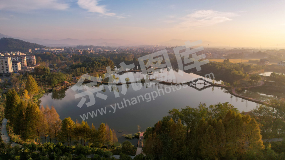 《镜潭湖湿地公园》