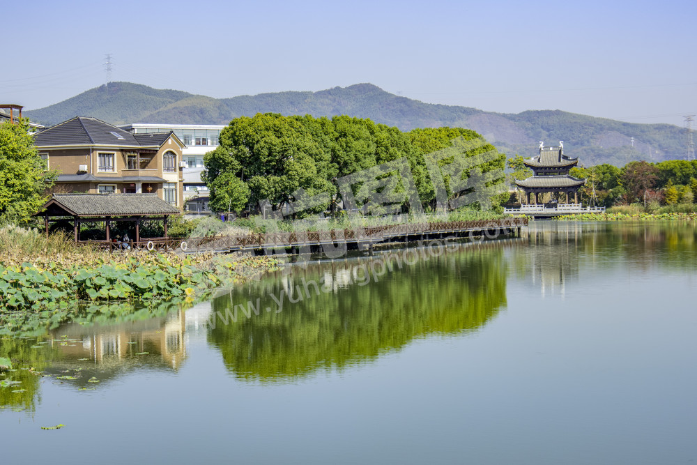 碧水蓝天好风景
