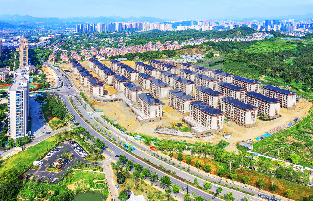 《城市乡村处处新景象》