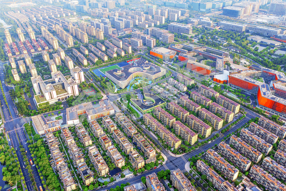 《幸福安居 教育配套 》