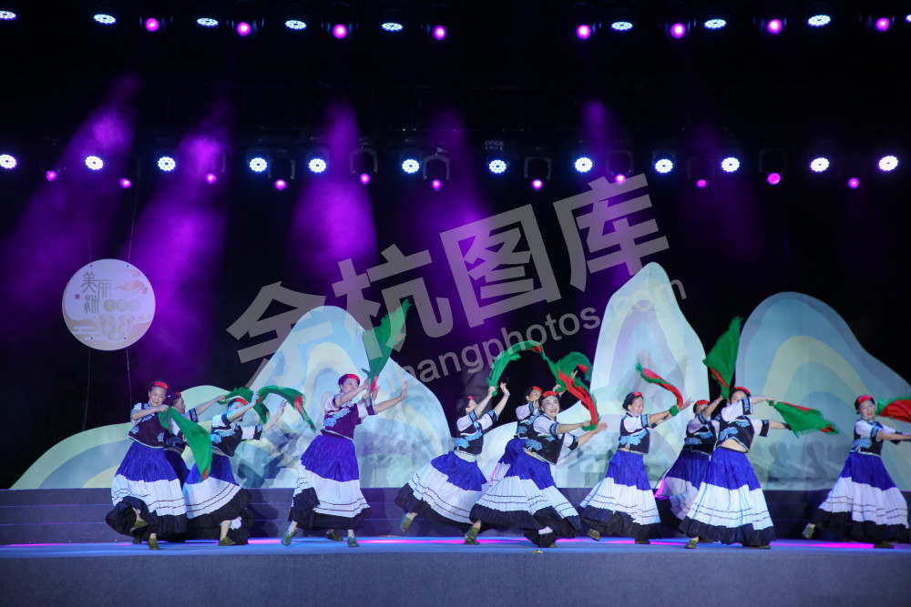 《共富向未来》