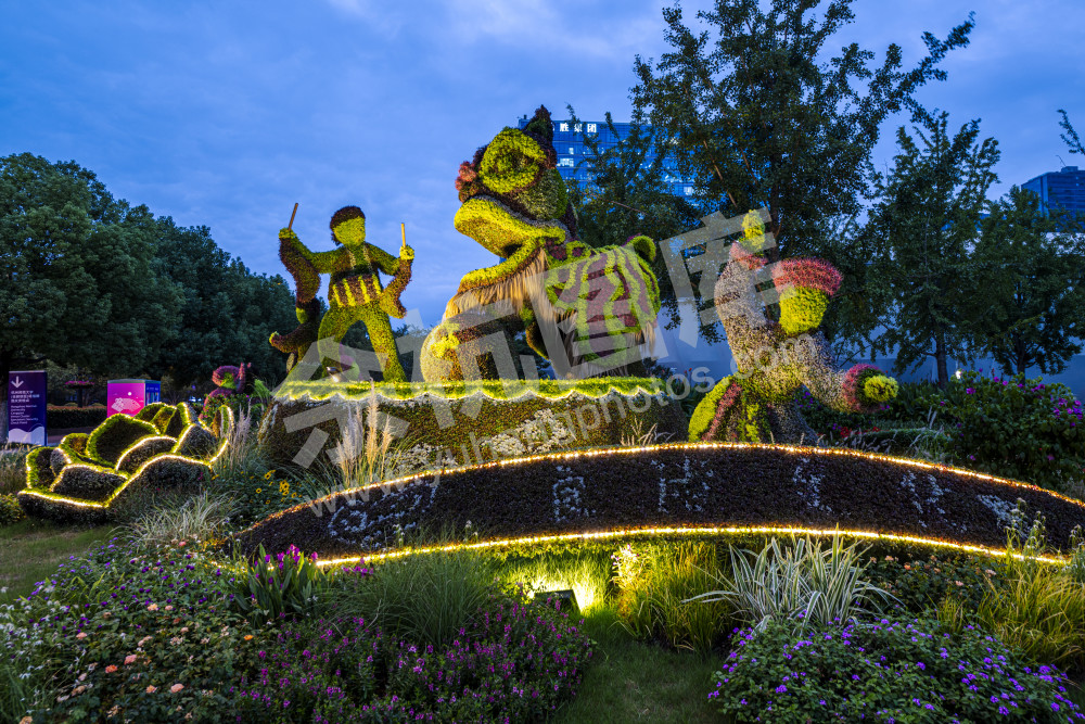 余杭城市亚运花坛夜景