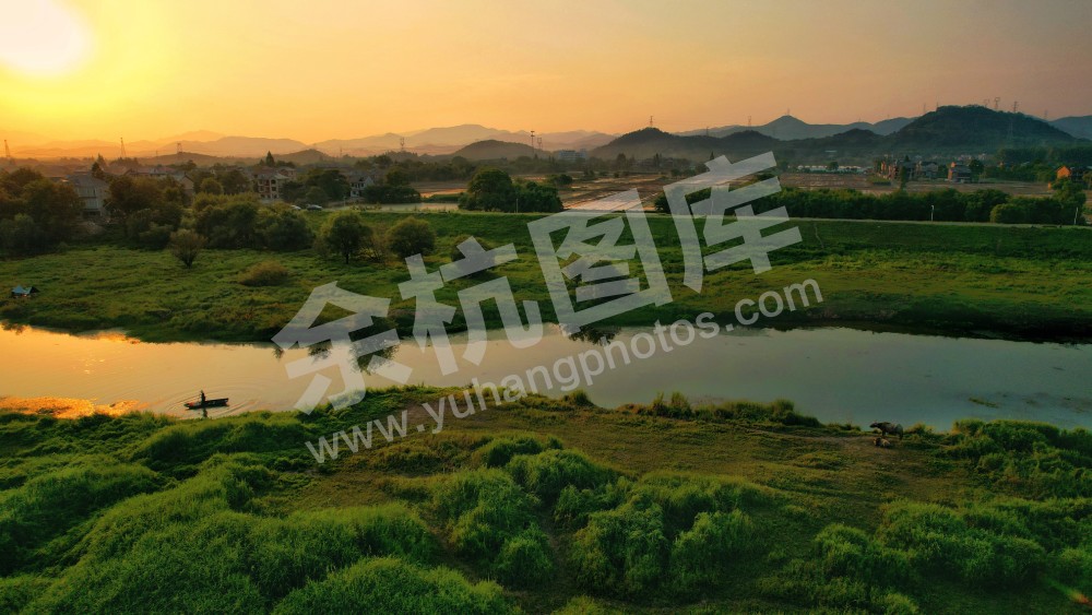 绿水村边绕