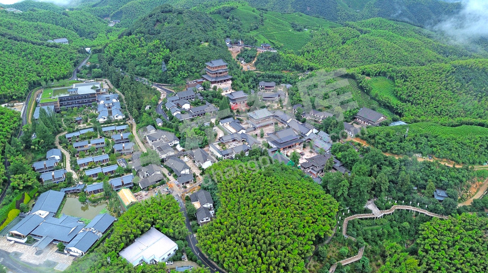 秀美径山寺