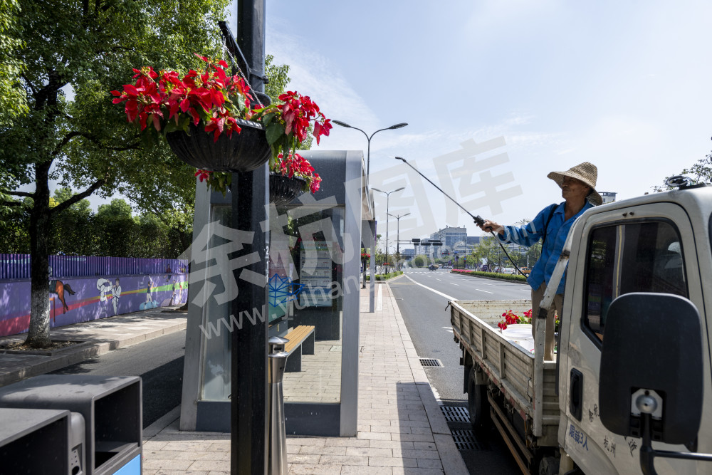 扮靓余杭道路景观