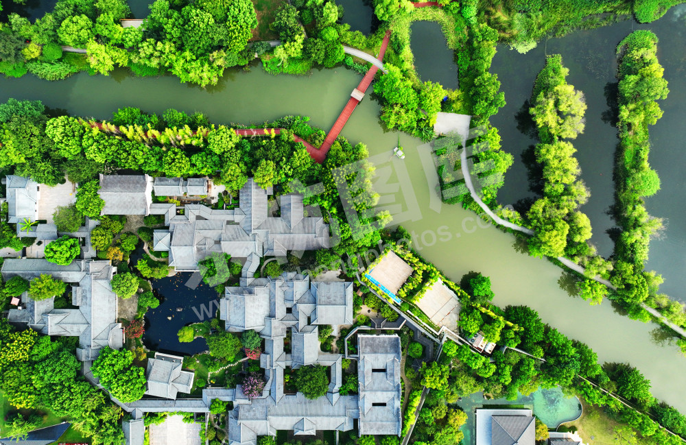 河畔新居