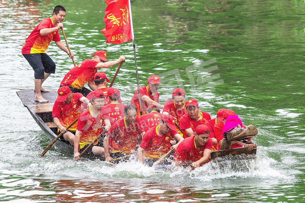 又'&ldquo;浪&rdquo;又嗨的龙舟胜会