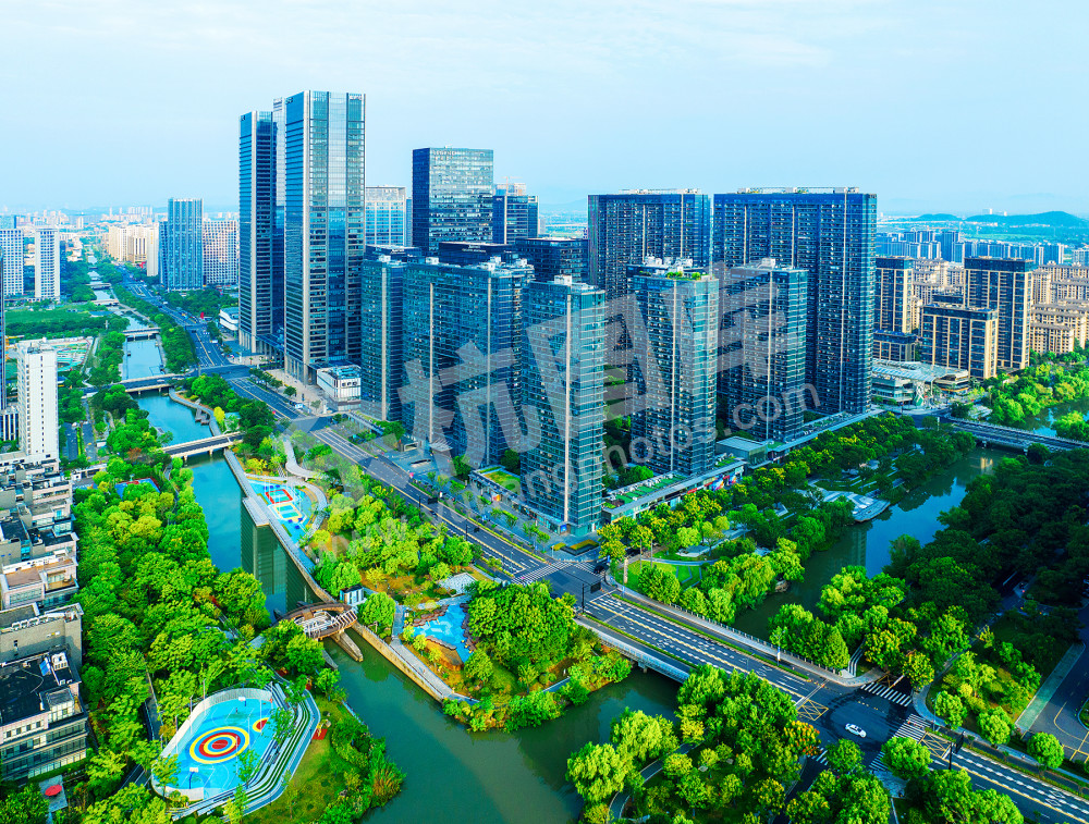 《河水清清河岸成景》