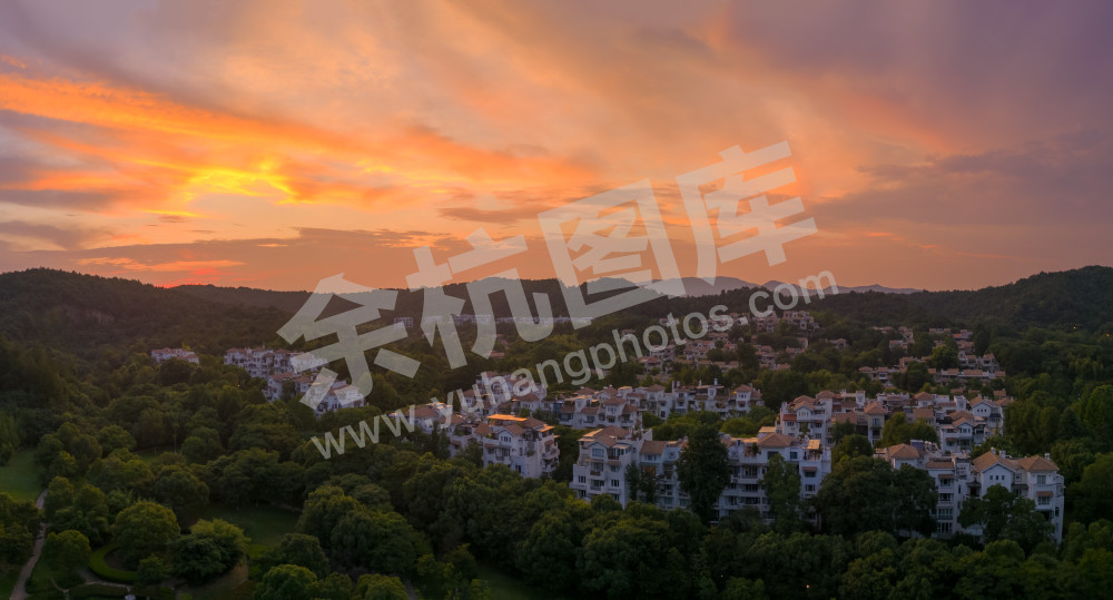 《诗意家园》