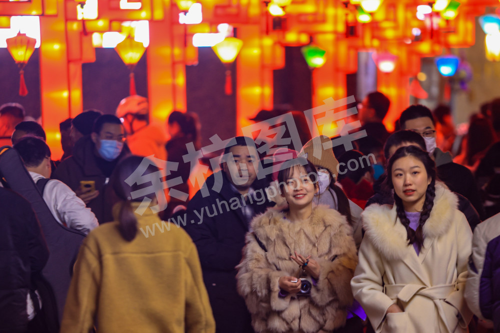 《瓶窑老街灯会》
