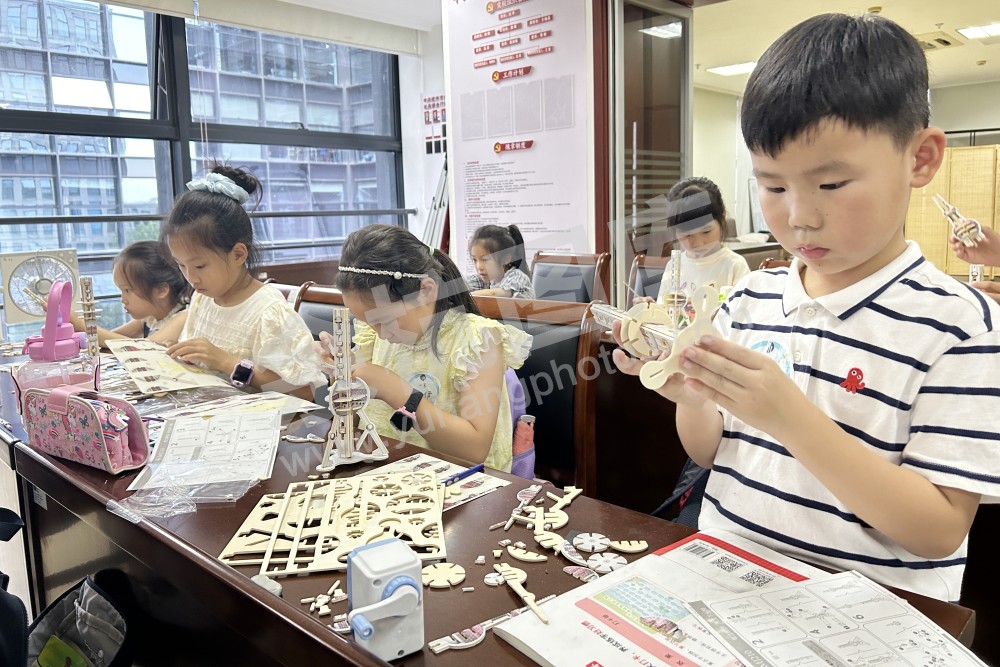 仓前街道假日学校