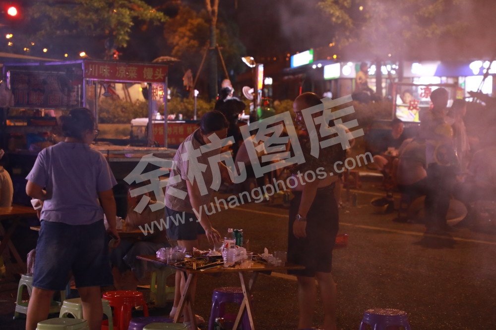 仓前夜市