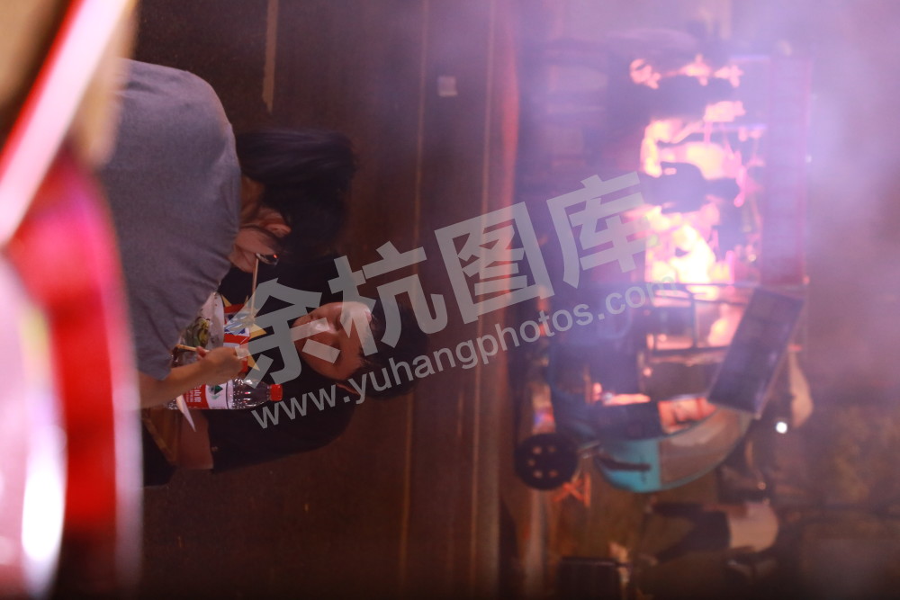 仓前夜市