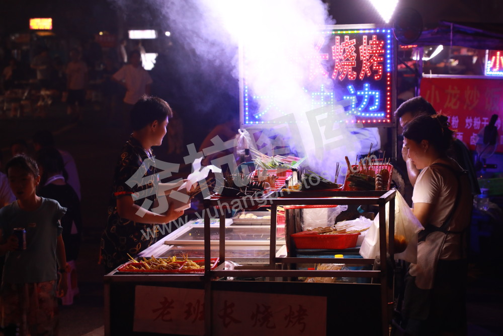 仓前夜市
