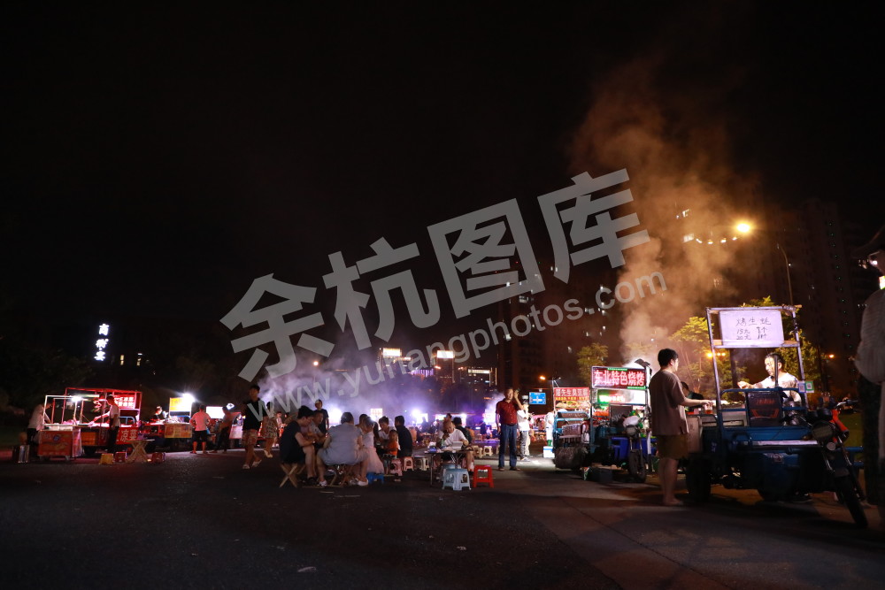 仓前夜市