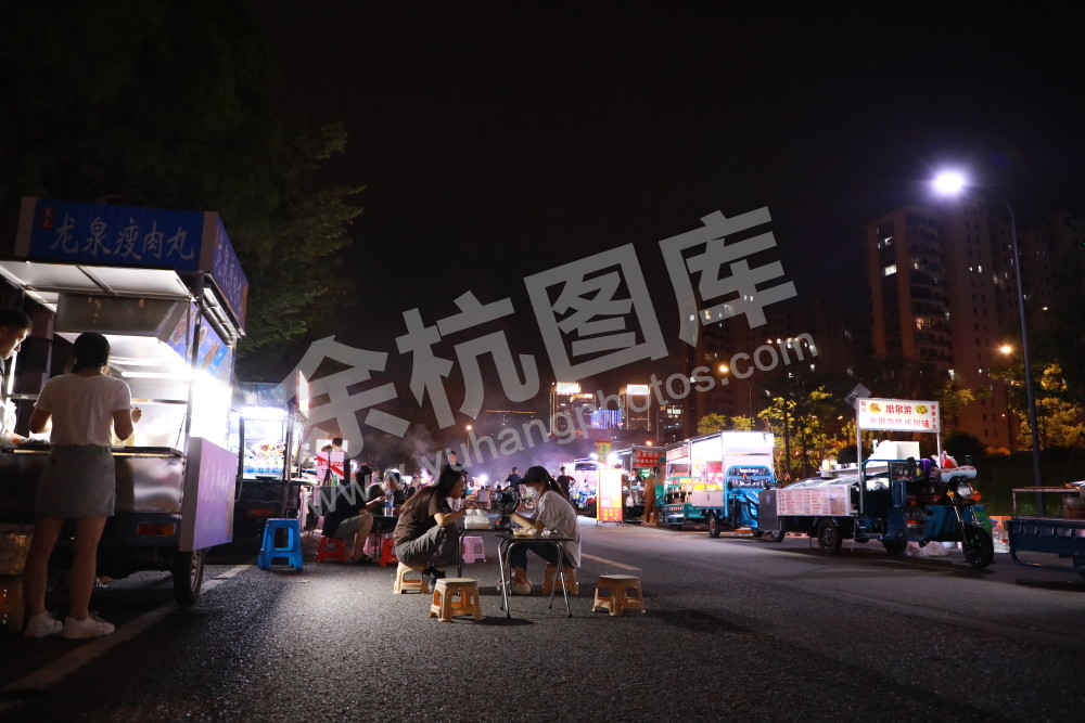 仓前夜市