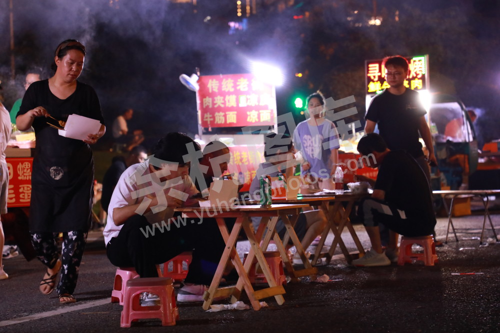 仓前夜市