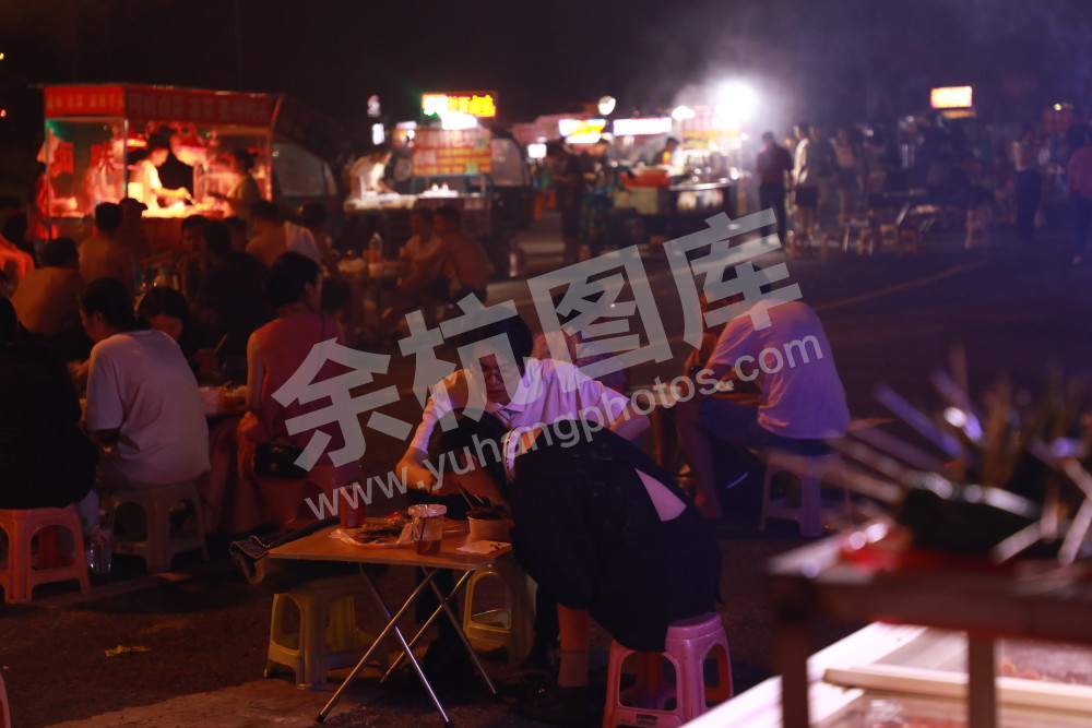 仓前夜市