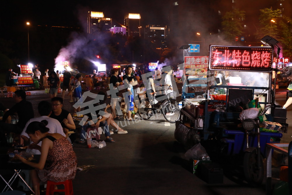 仓前夜市