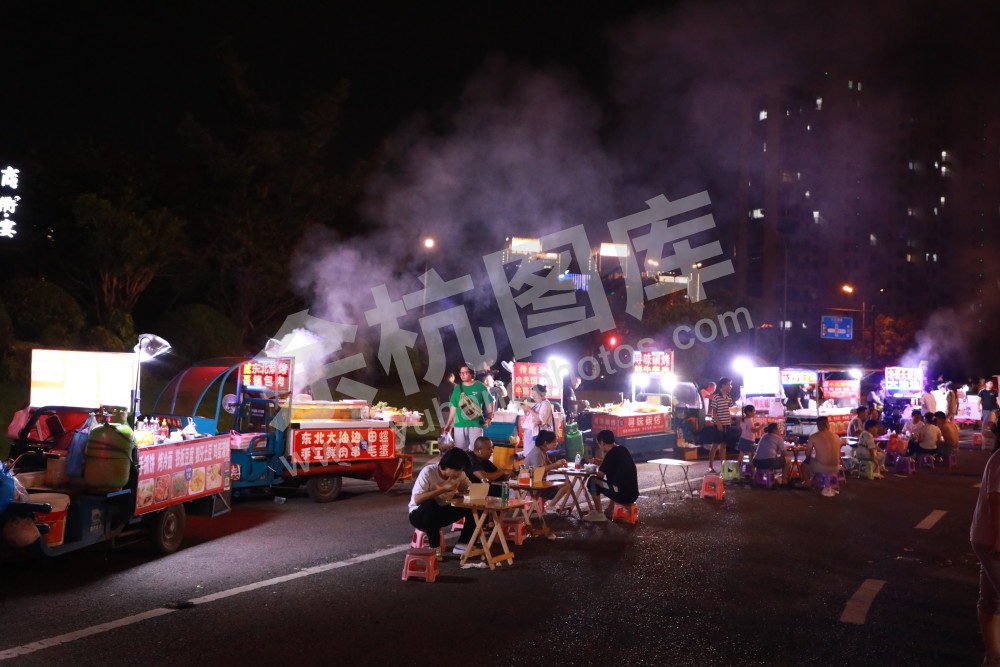 仓前夜市