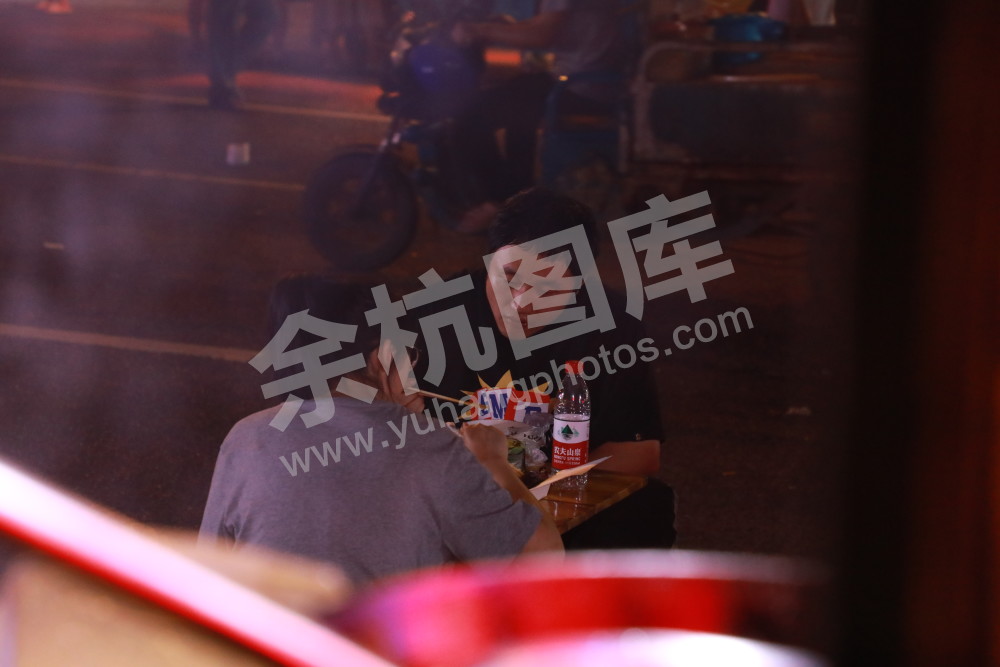 仓前夜市