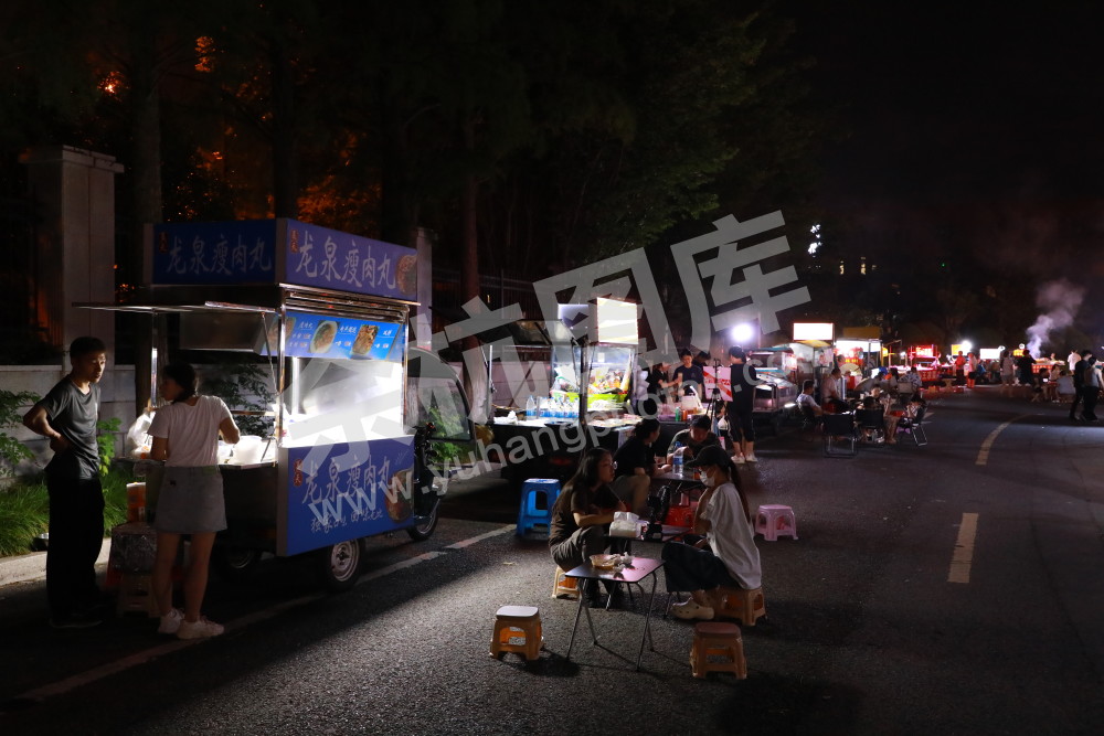 仓前夜市