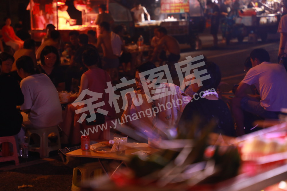 仓前夜市