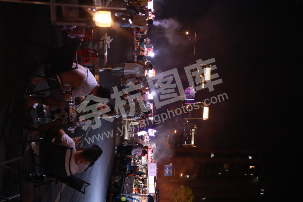 仓前夜市
