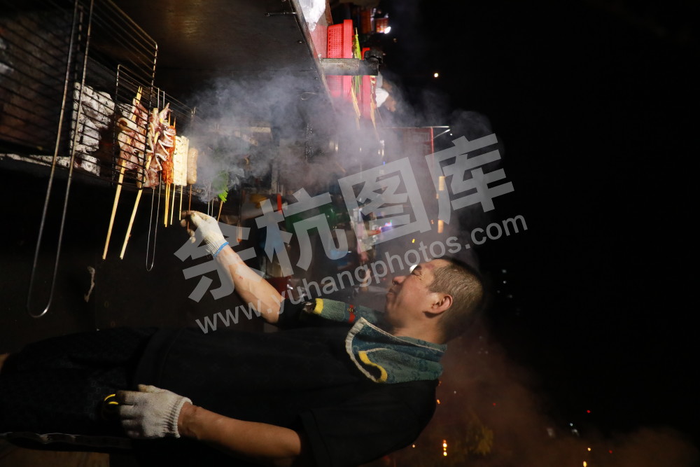 仓前夜市