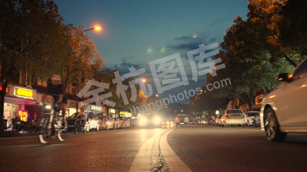 径山夜市