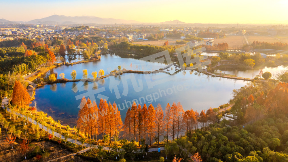 镜潭湖湿地公园秋风貌