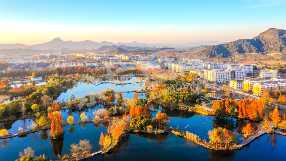 镜潭湖湿地公园秋风貌
