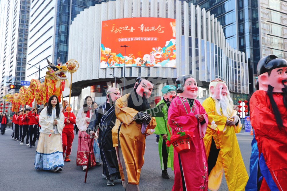 仓前国际友人参加新春活动