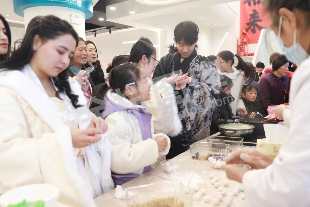仓前国际友人参加新春活动