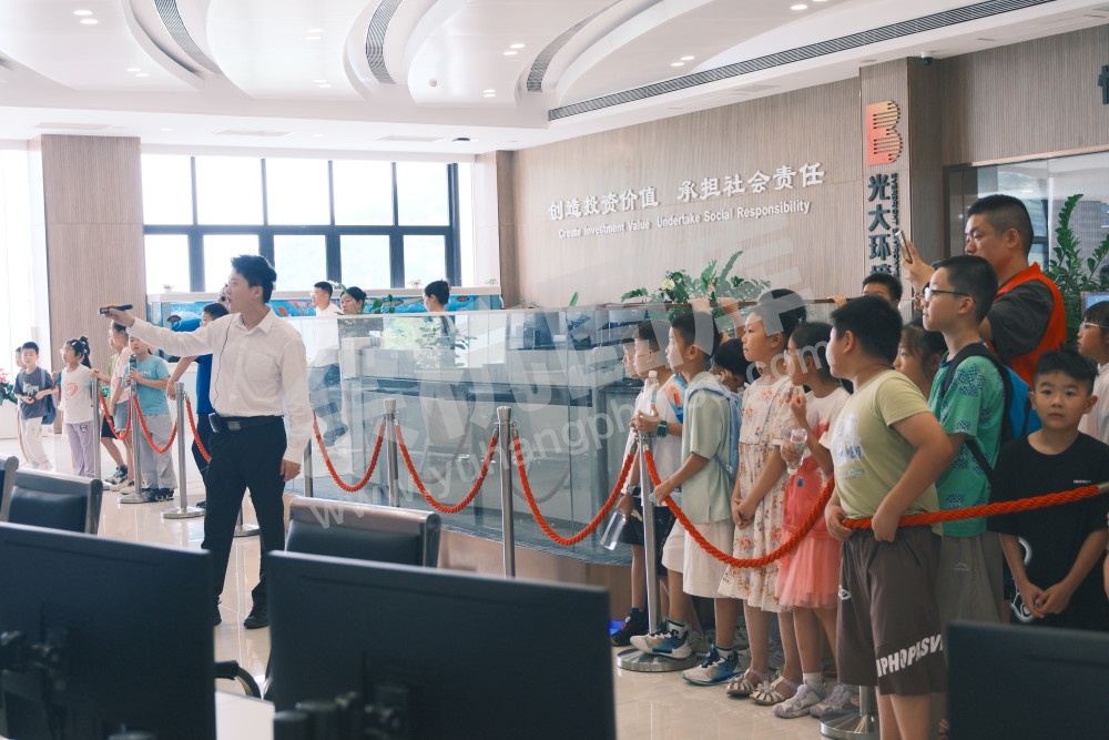 南安社区、云轩社区开展公益暑托服务