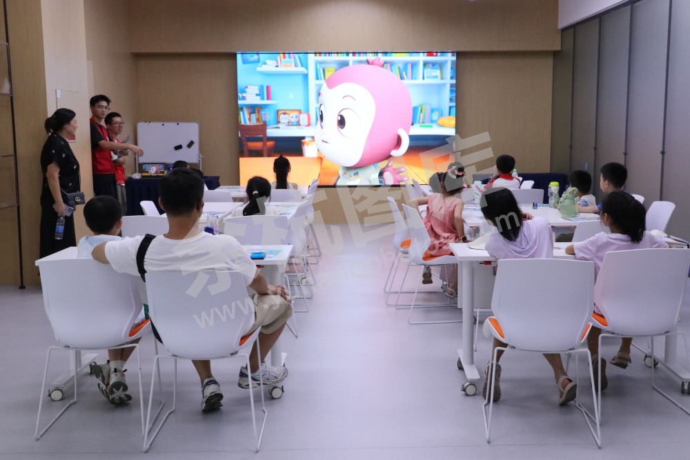 中国（杭州）人工智能小镇新时代文明实践街区开展网络普法活动