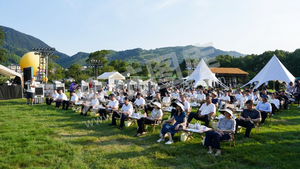 2025寻蜜季暨良渚文化大走廊&ldquo;诸多好戏&middot;夏果狂欢&rdquo;