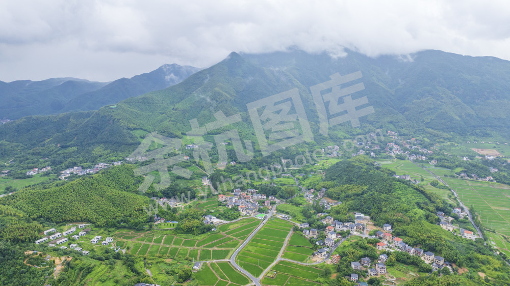 鸬鸟前庄村风貌