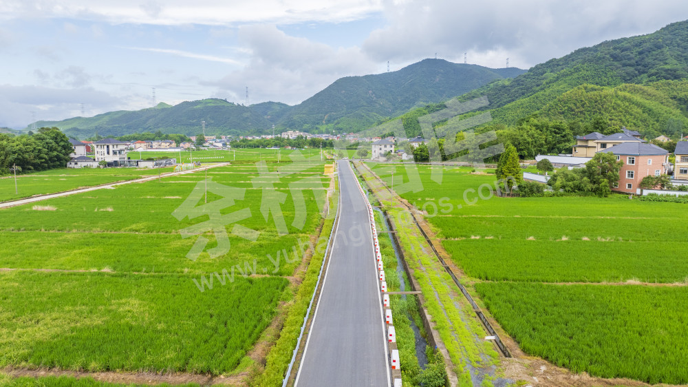 鸬鸟前庄村风貌