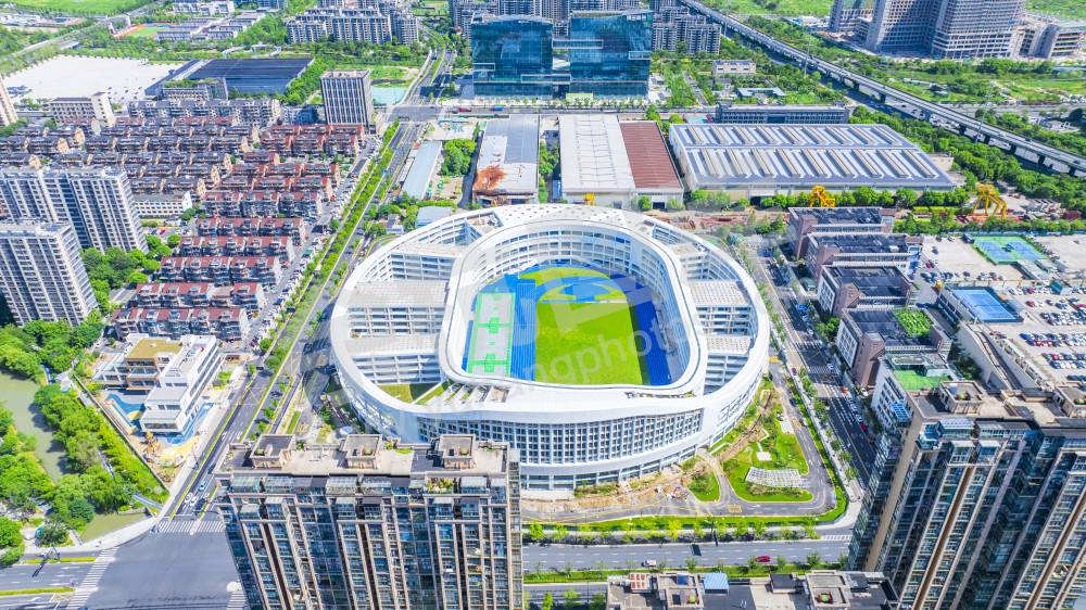 良渚新城好运路九年一贯制学校