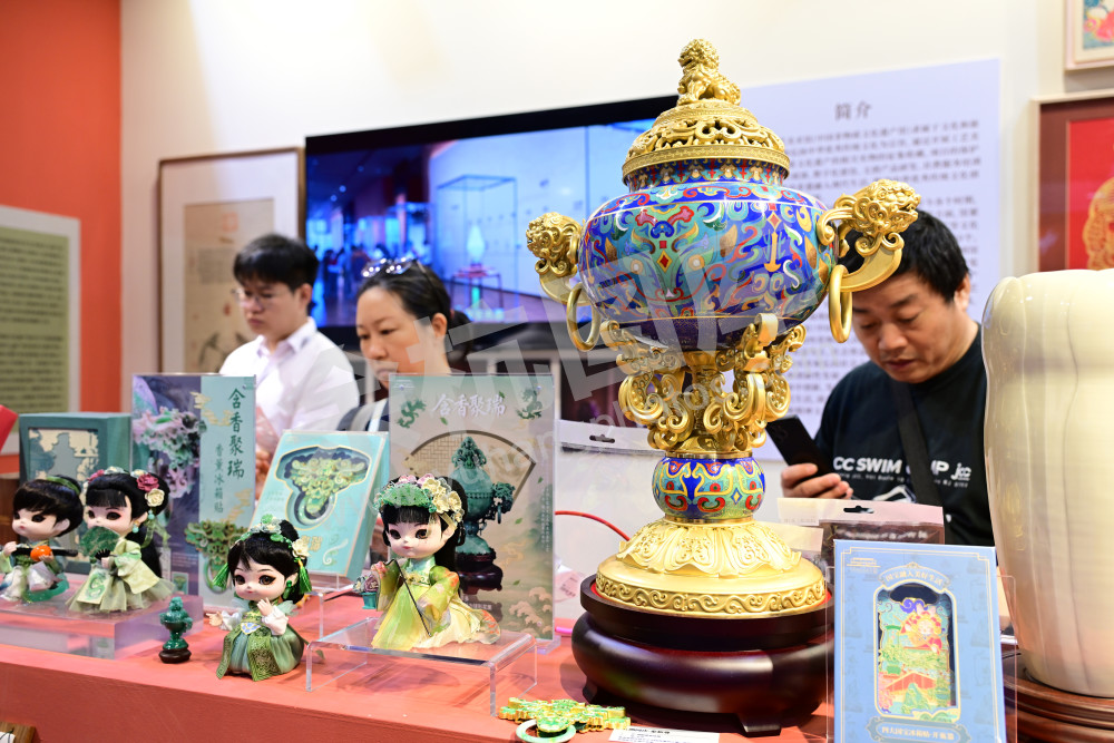 《良渚文创市集》