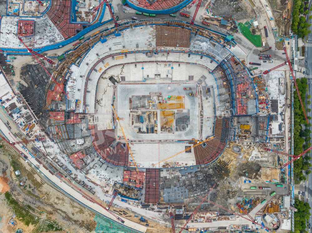 《建设中的余杭国际体育中心》