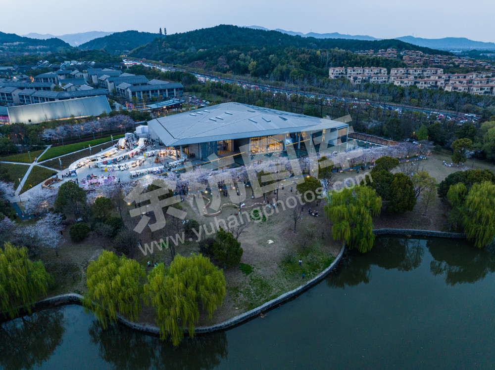 《良渚文化艺术中心》