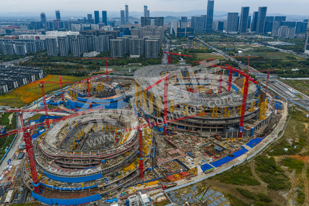 《建设中的余杭国际体育中心》
