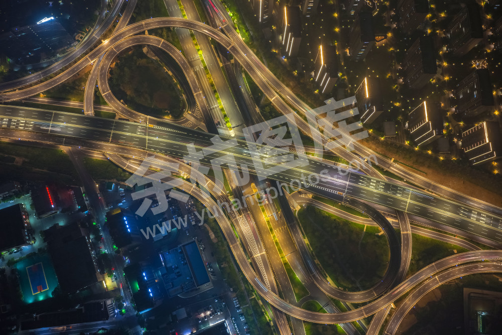 《都市大动脉》