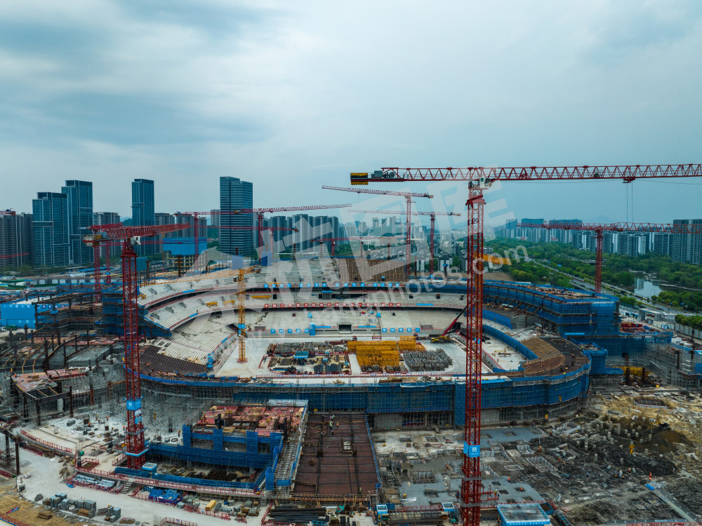 《建设中的余杭国际体育中心》