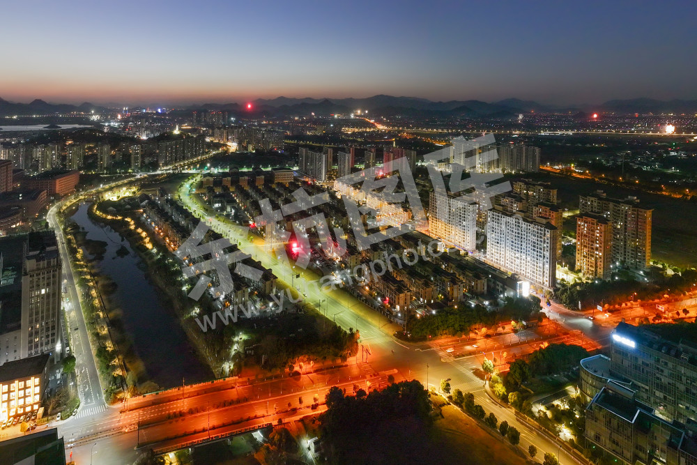 新生暖光-新农居的灯火童话