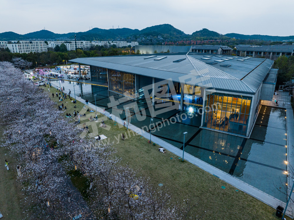 《良渚文化艺术中心》